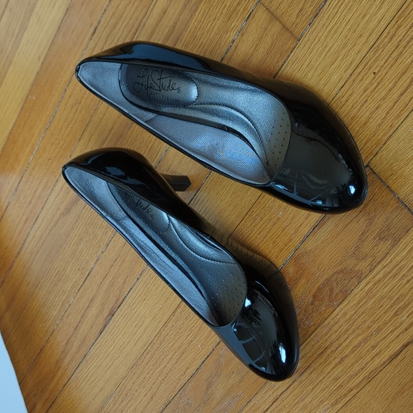 NWT Life Stride black patent leather pumps size 7.5 Wide - Picture 2 of 8